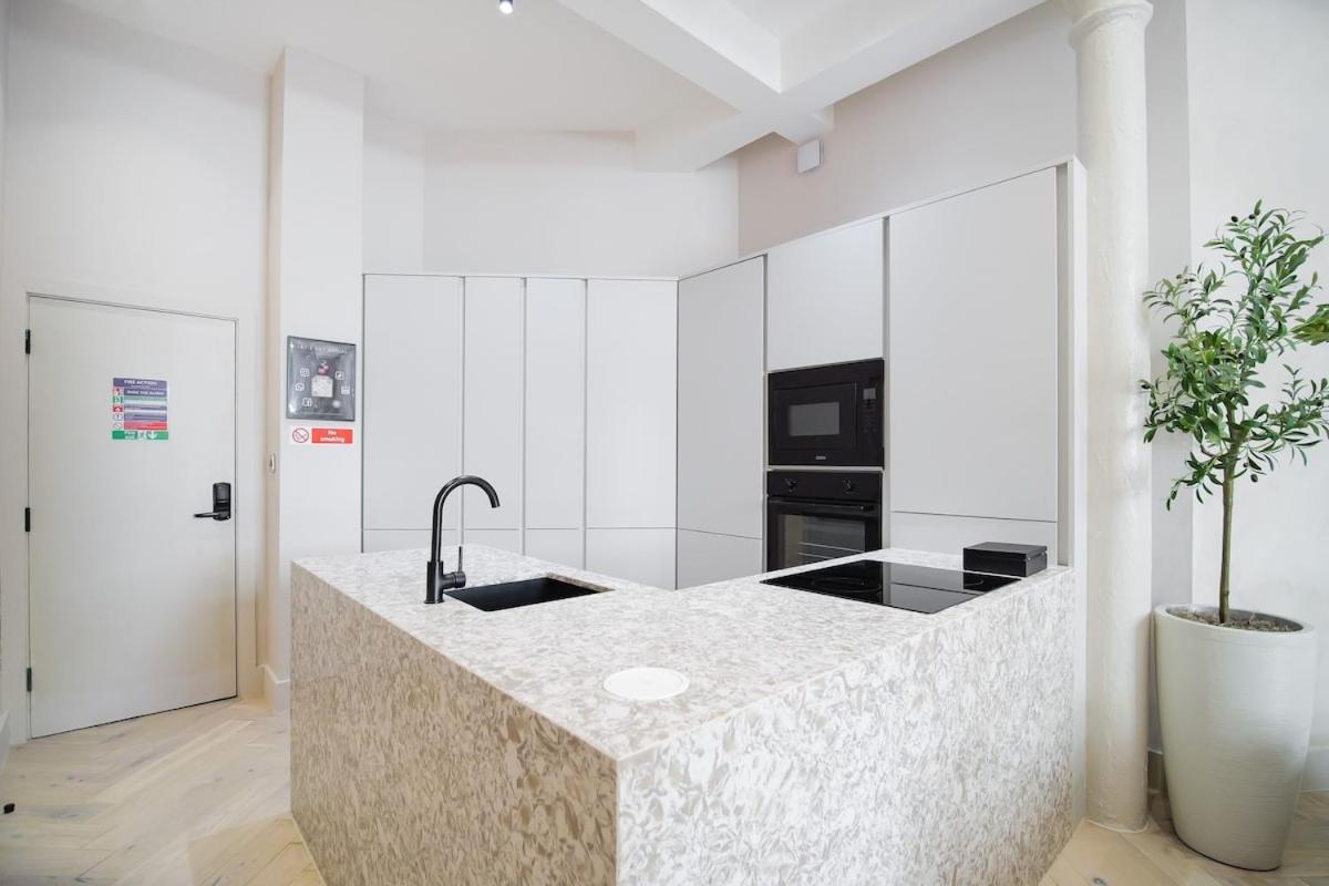 Japandi By The Heim Residences Manchester Esterno foto