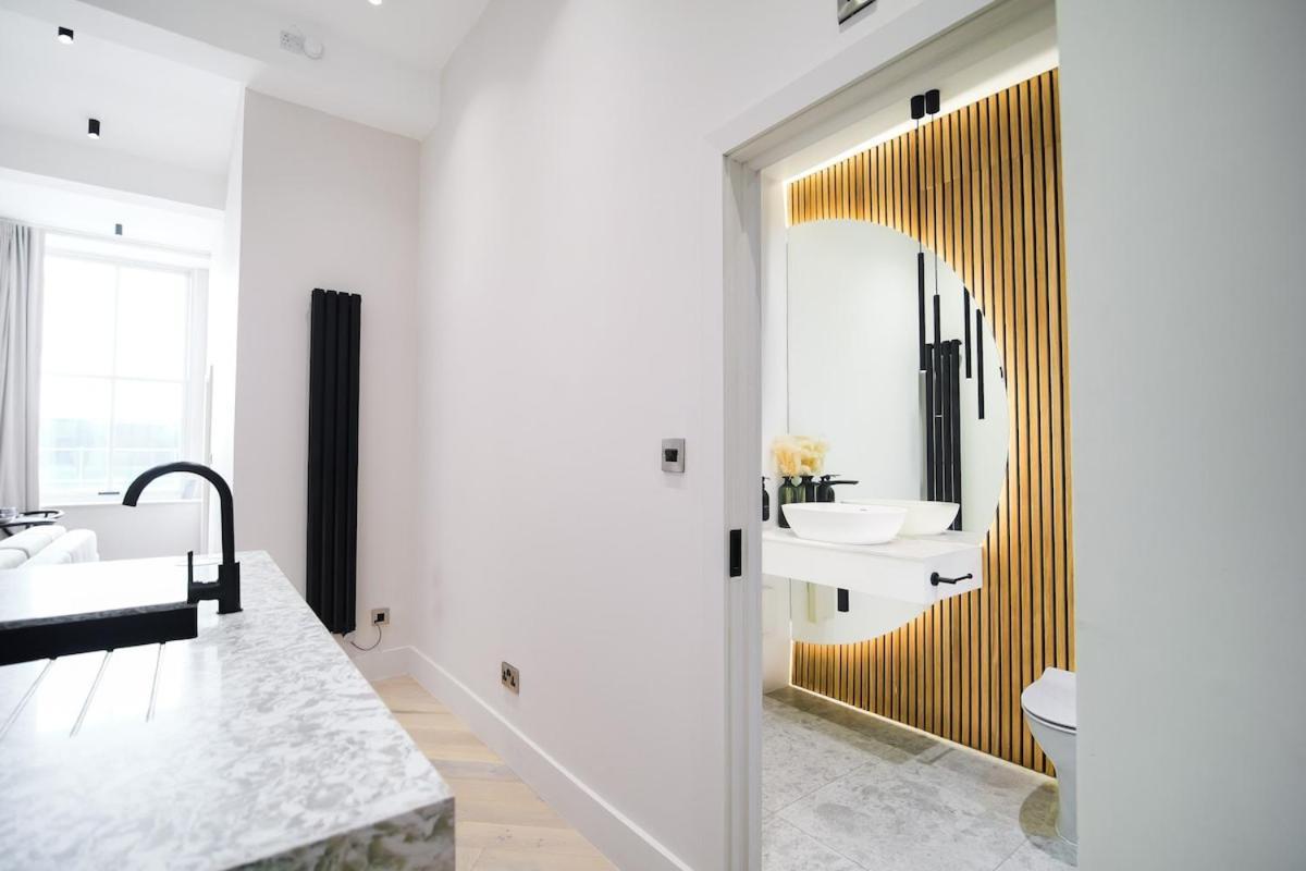 Japandi By The Heim Residences Manchester Esterno foto